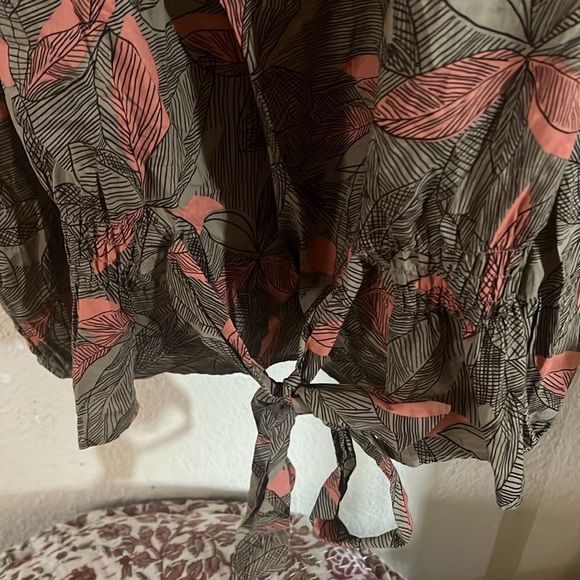 To the Max XL Blouse - Picture 6 of 6